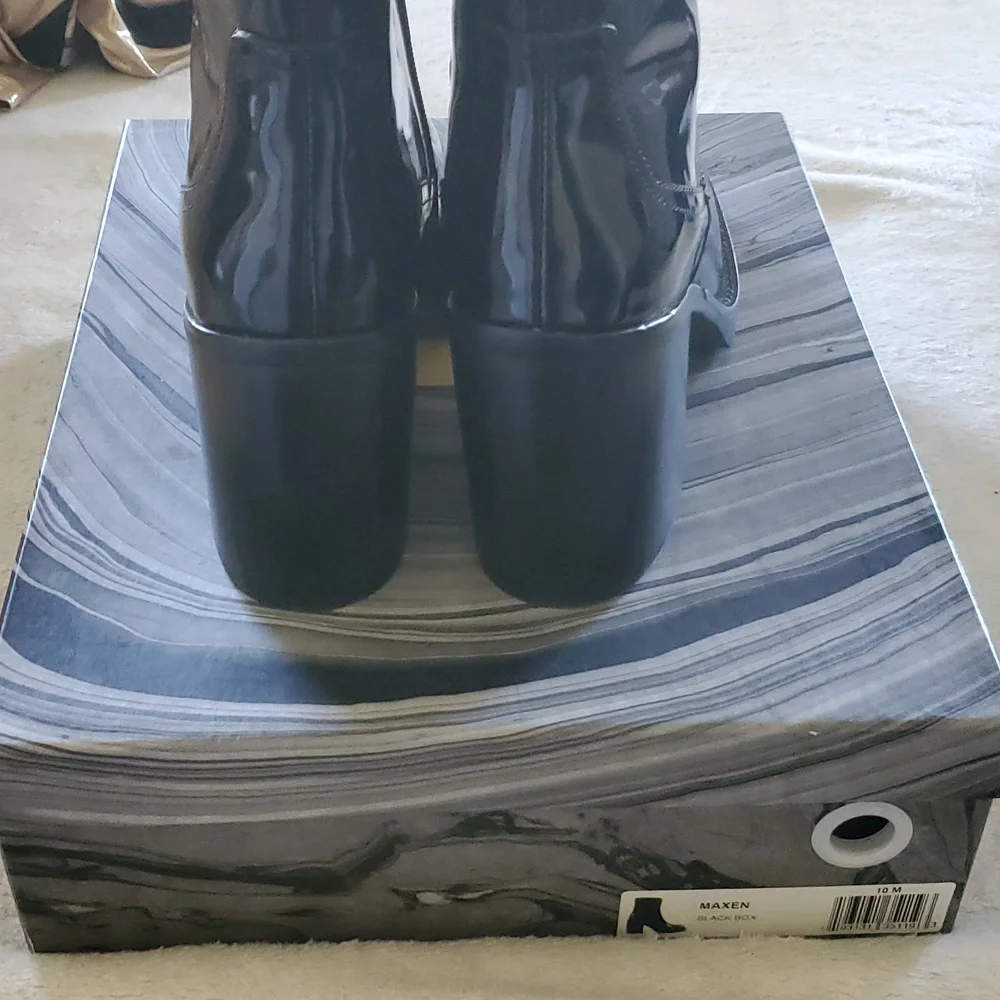 NWT Jeffery Campbell - Picture 9 of 9